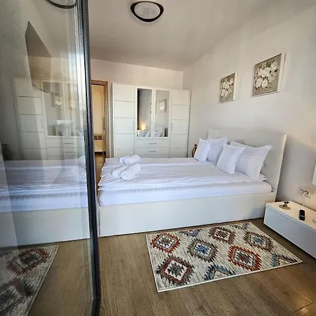 Sandyserene Apartment